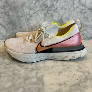 Nike React Flyknit Men’s Sneaker Size 9 – Lightly Used
